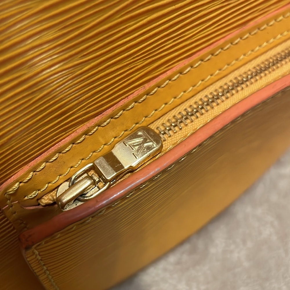 Louis Vuitton Gobelins Epi Backpack - Picture 12 of 16